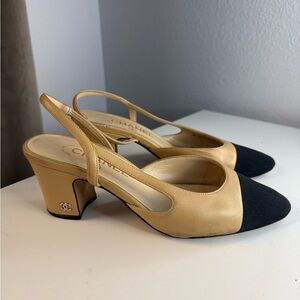 CHANEL 2025 Classic Beige / Black Goatskin and Grosgrain CC Slingbacks